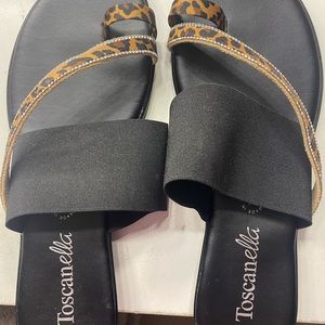 Womens size 9 leopard print sandals